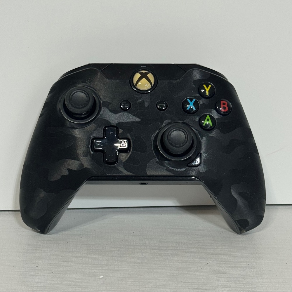 PDP Xbox One wired controller 048-082 black camo USB gaming controller